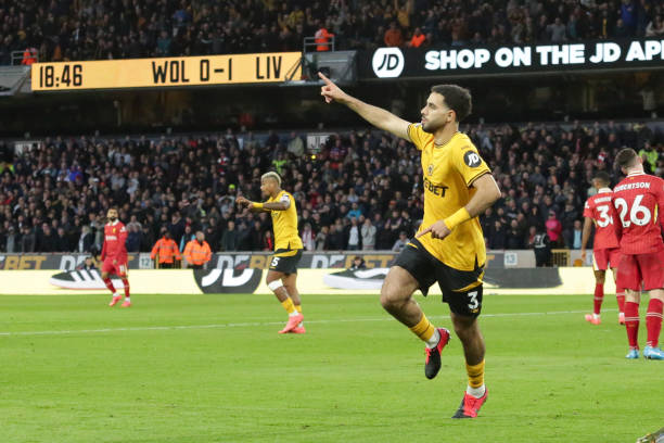 不会袖手旁 不会袖手旁