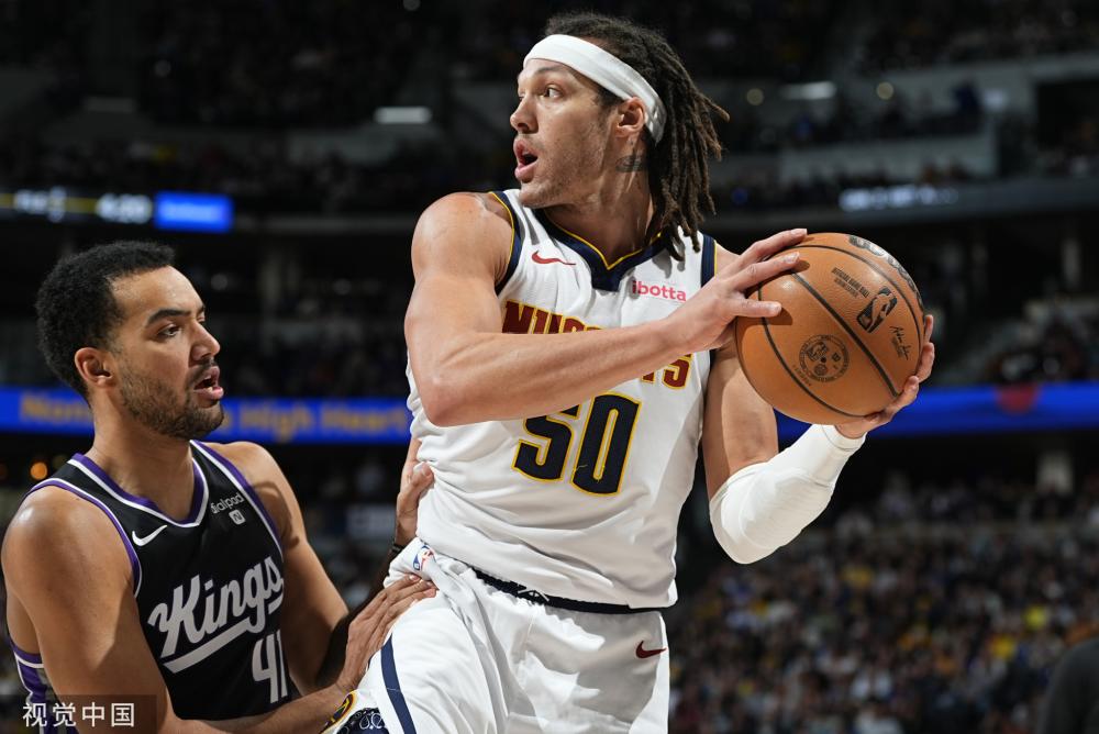 随着更多的 随着更多的